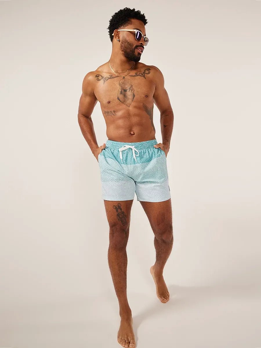 Chubbies The Whale Sharks 5.5" Swim Trunks - Endless Waves