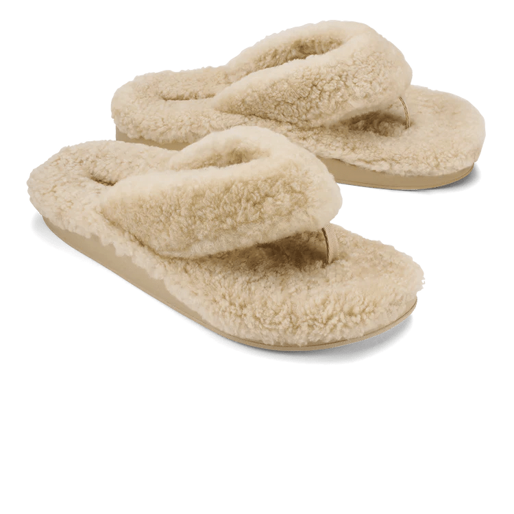 OluKai Olukai Women's Kipe'a Heu Shearling Flip Flops Endless Waves