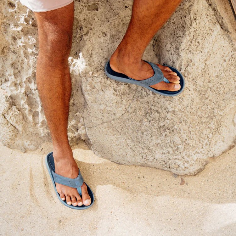 OluKai Men's Pili Waterproof Leather Flip Flops - Endless Waves