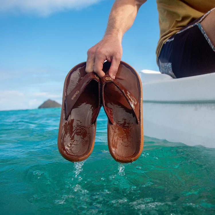 OluKai Men's Pili Waterproof Leather Flip Flops - Endless Waves