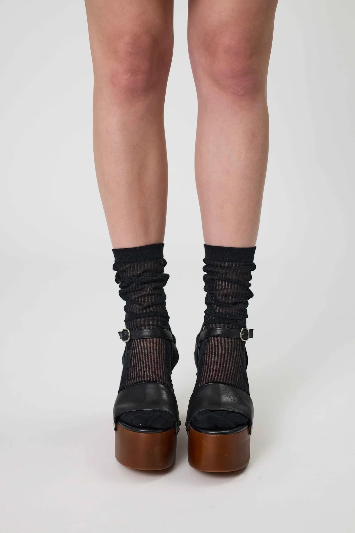 Remain Sheer Bella Socks - Endless Waves