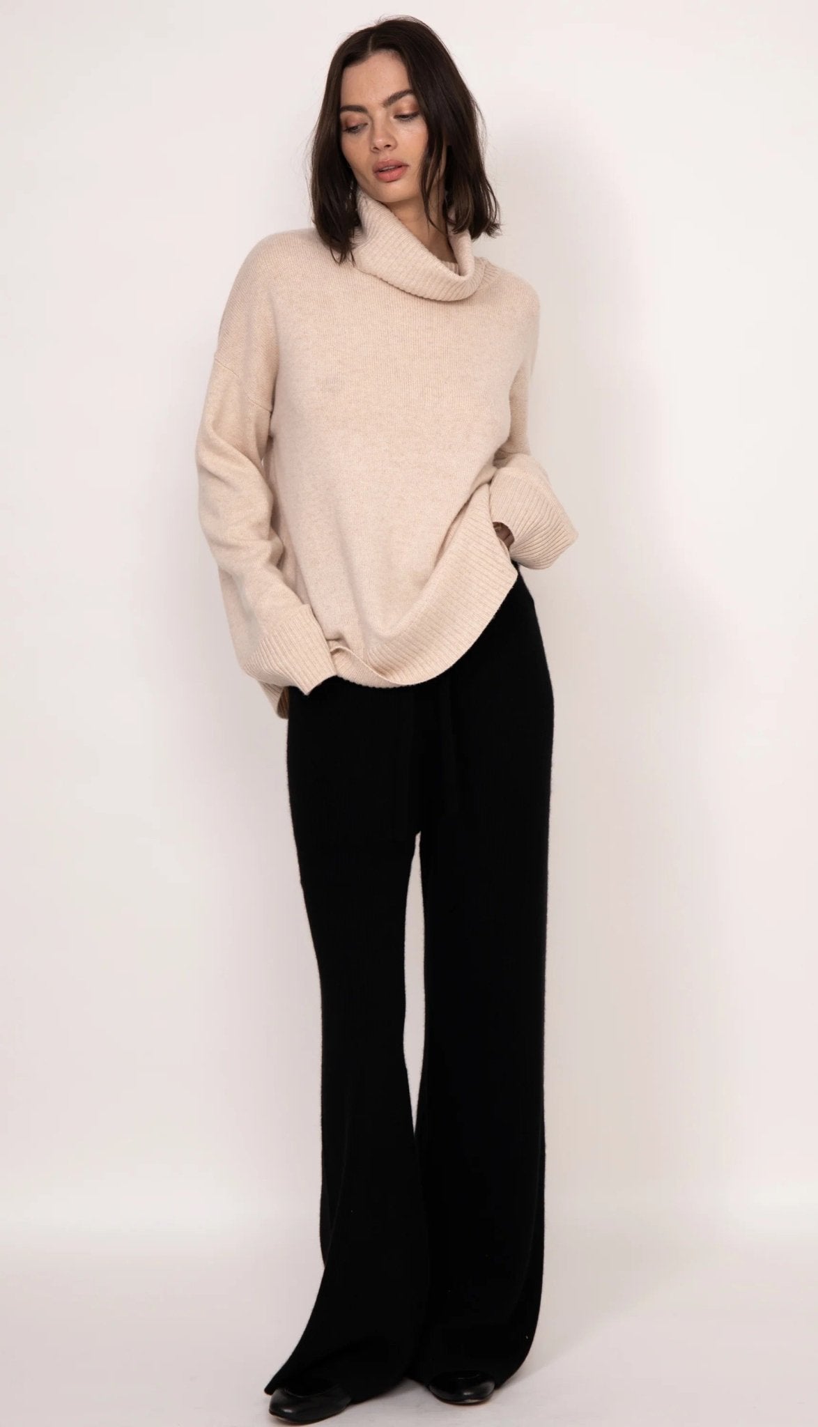 Charlie Oversized 100% Cashmere Turtleneck - Endless Waves