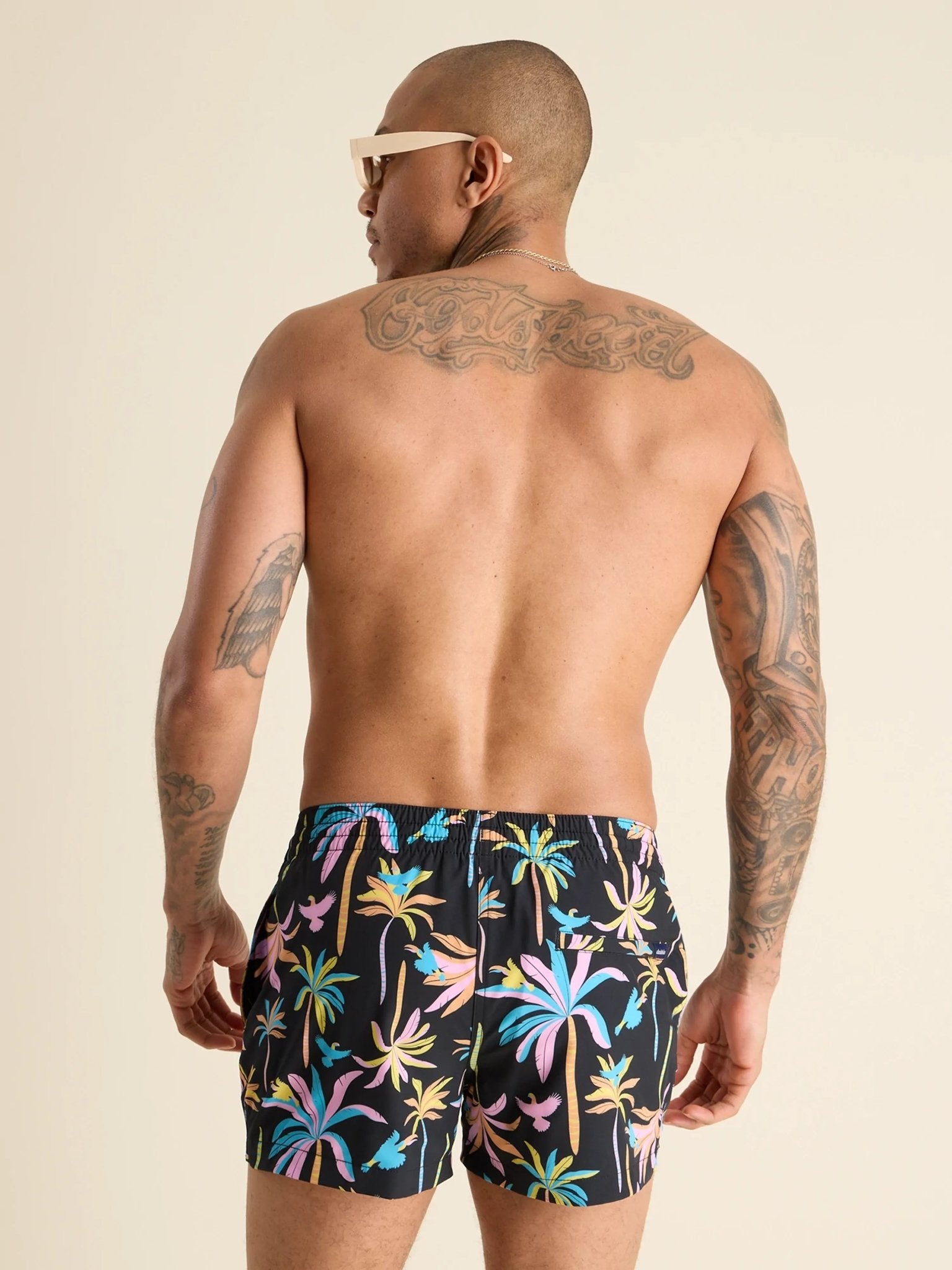 Chubbies Chubbies The Black Light Nights Lined Swim Short Endless Waves