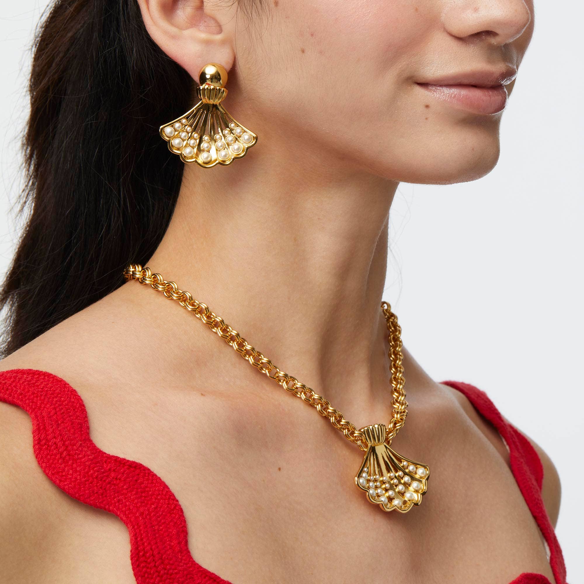 Lele Sadoughi Fan Shell Collar Necklace - Endless Waves