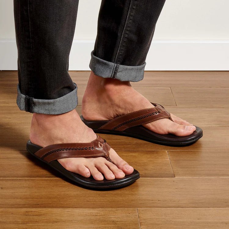 OluKai OluKai Mea Ola Men’s Leather Flip Flops Endless Waves
