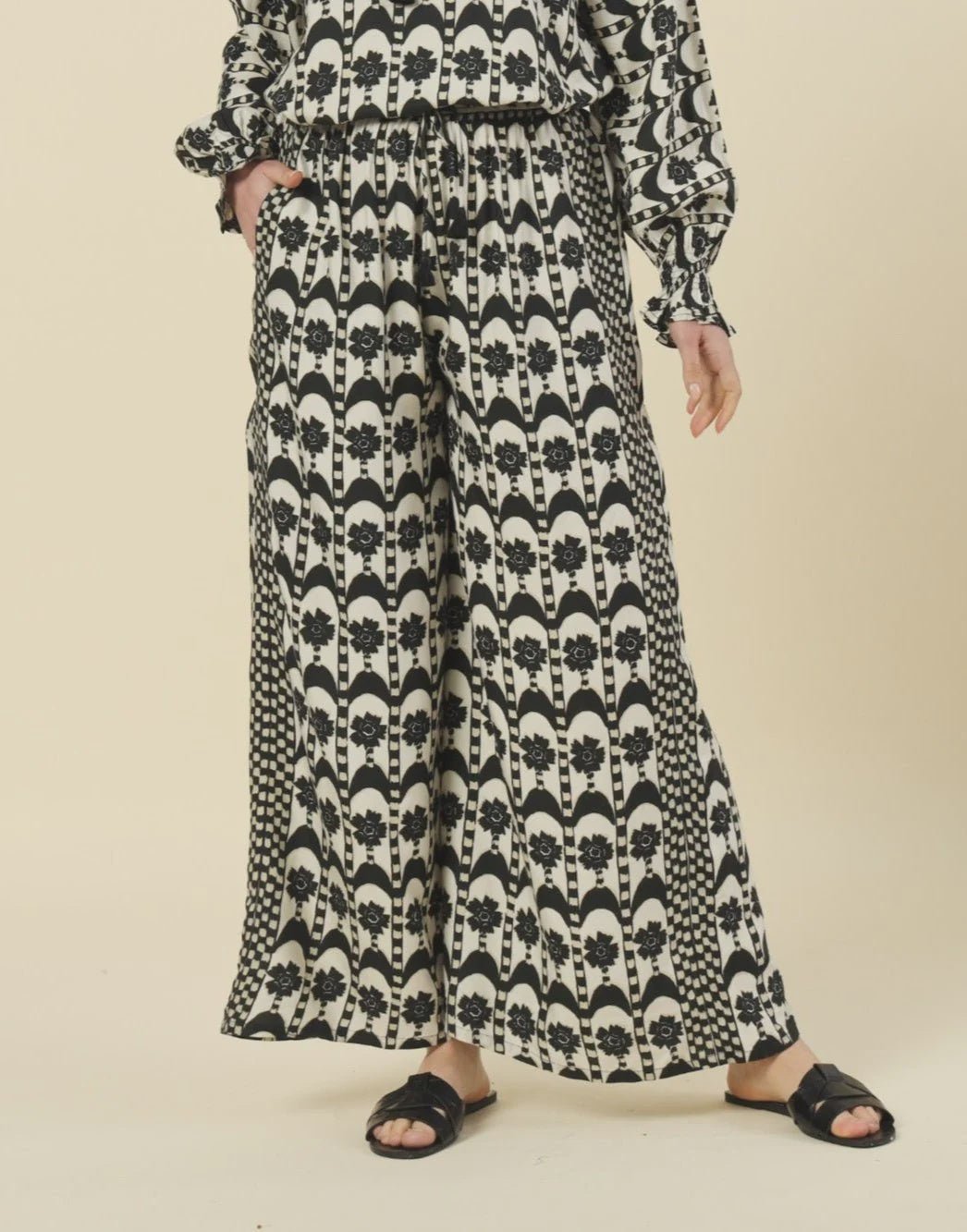 Omika Omika Nali Pant Endless Waves