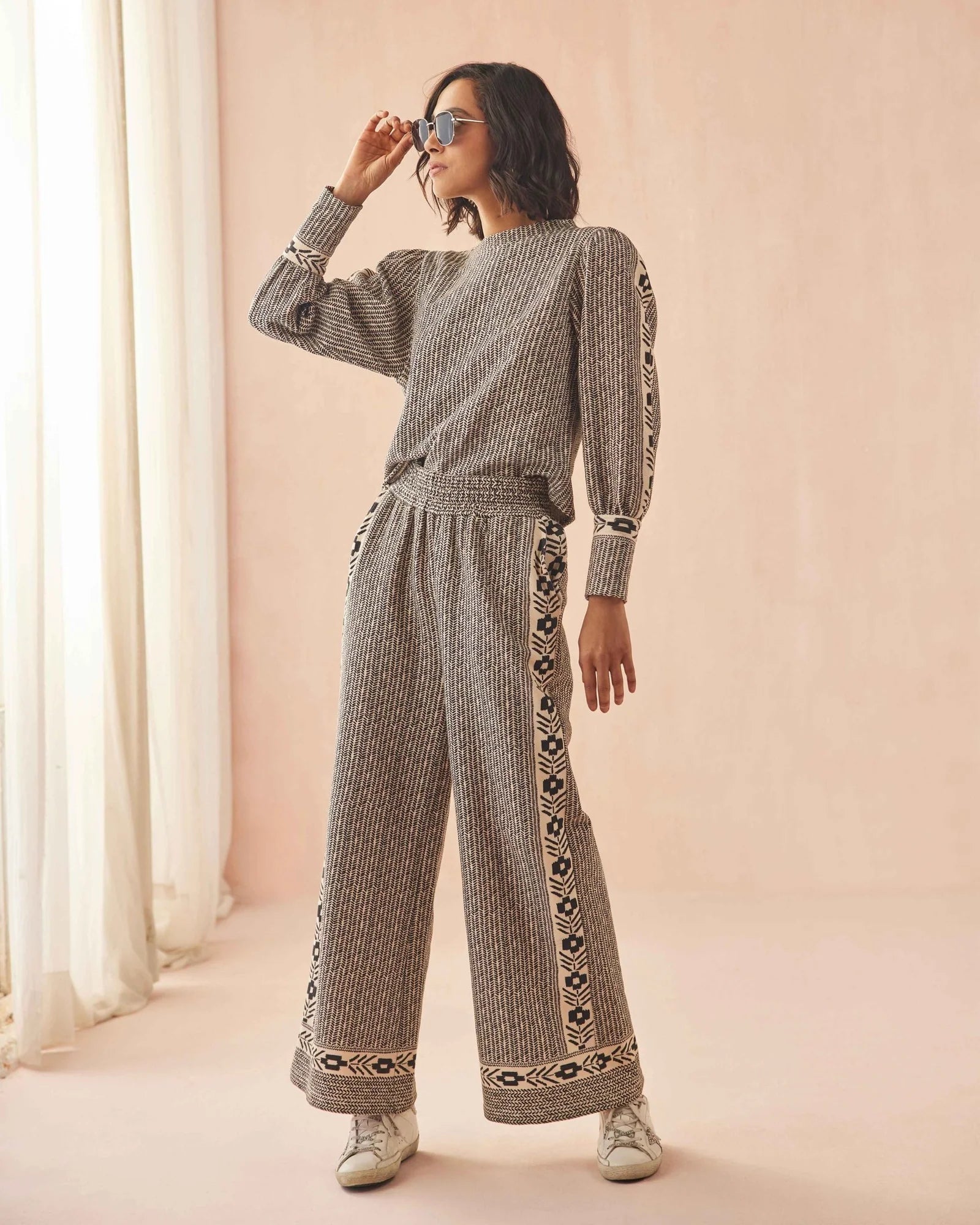 Omika Omika Lydia Sweatshirt Endless Waves